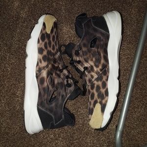 Reebok 3D ultra lite shoes!